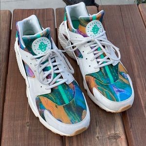 Multicolor+White Nike Huaraches